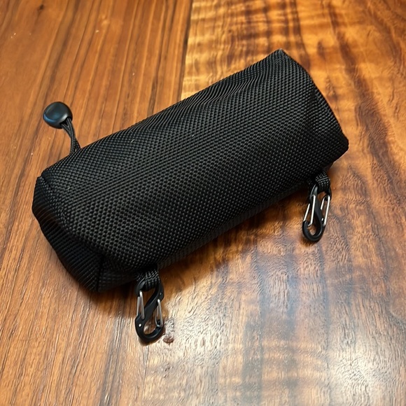 Otter Box Utility Series The Latch II - 10” - Picture 8 of 11